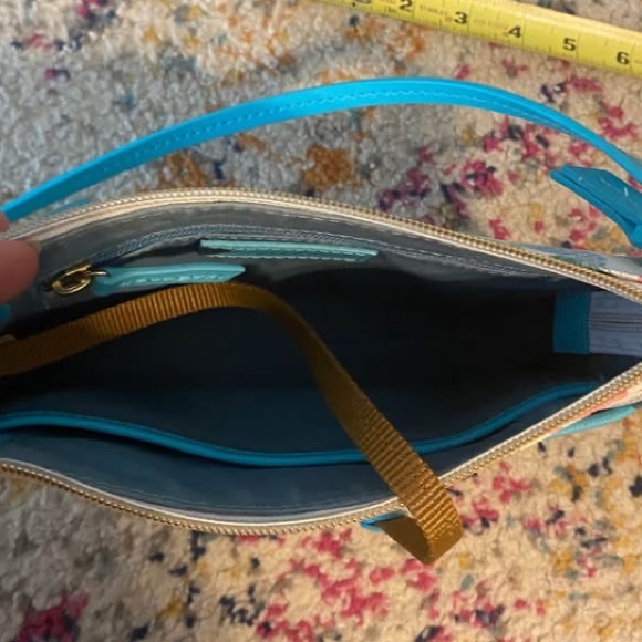 Dooney and bourke pineapple bag - Picture 9 of 10